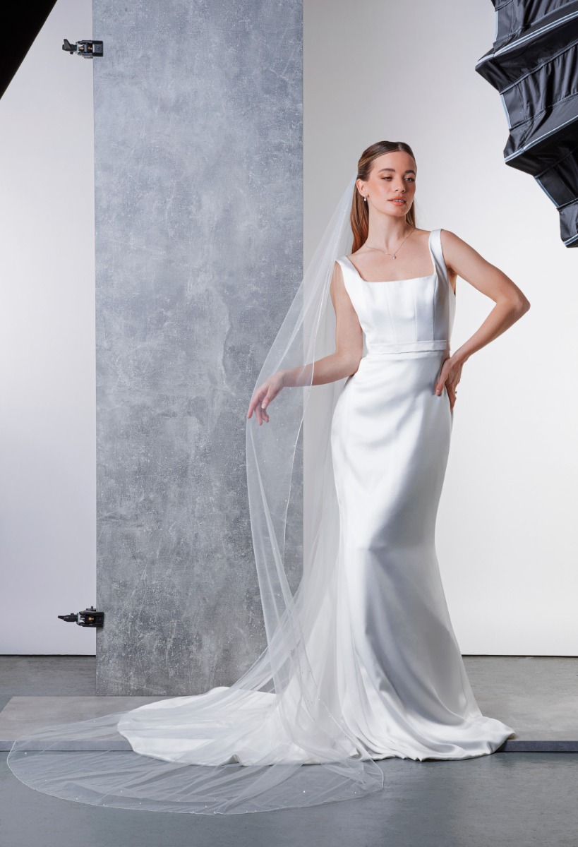 Celeste - Diamante Detail Long Wedding Veil - Full Length