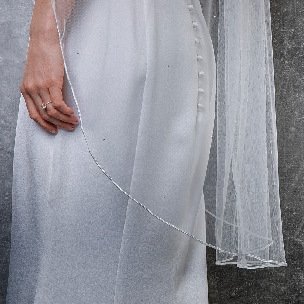 Cheerfulness - Scattered Diamante Medium Veil - Detail