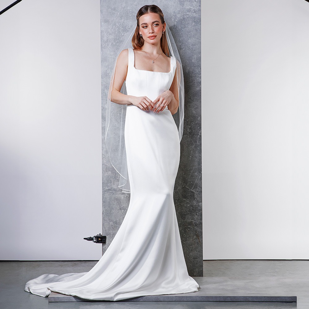 Cheerfulness - Scattered Diamante Medium Veil - Length