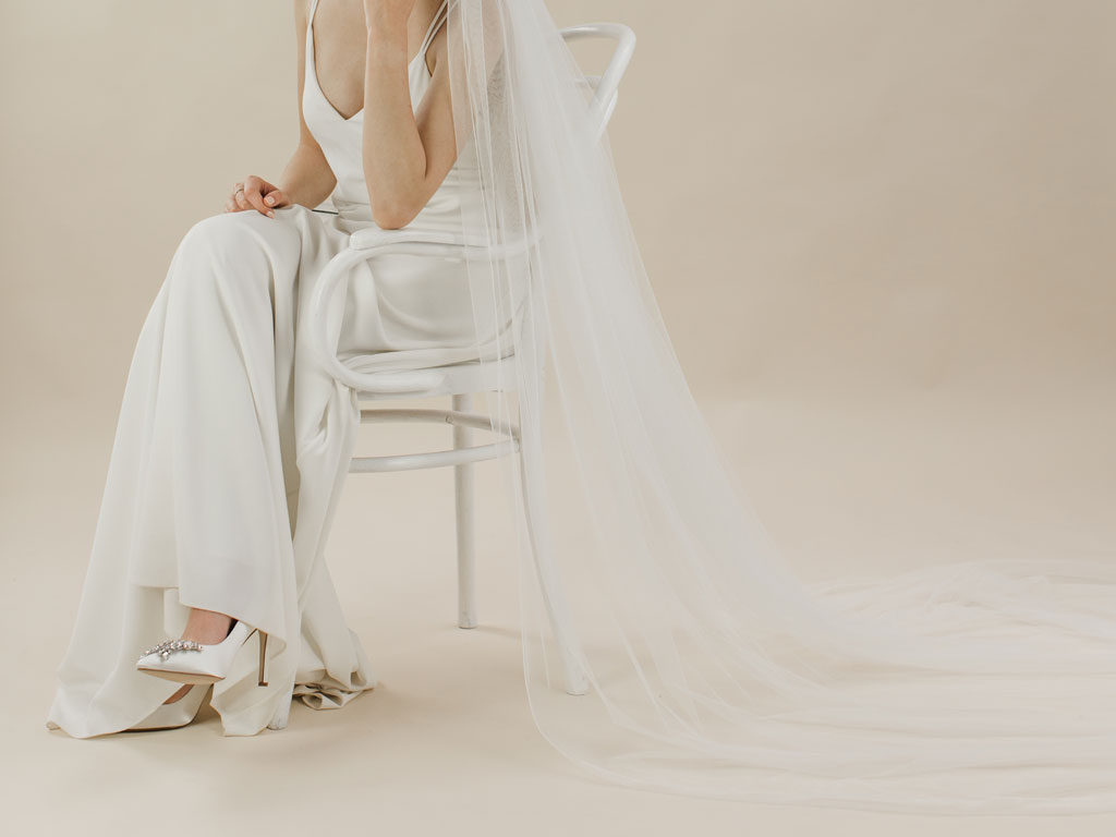 Violet - Ivory Stitched Edge Long Wedding Veil - Train